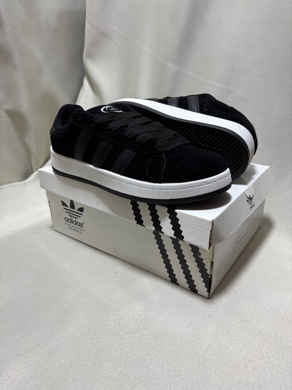 Adidas campus