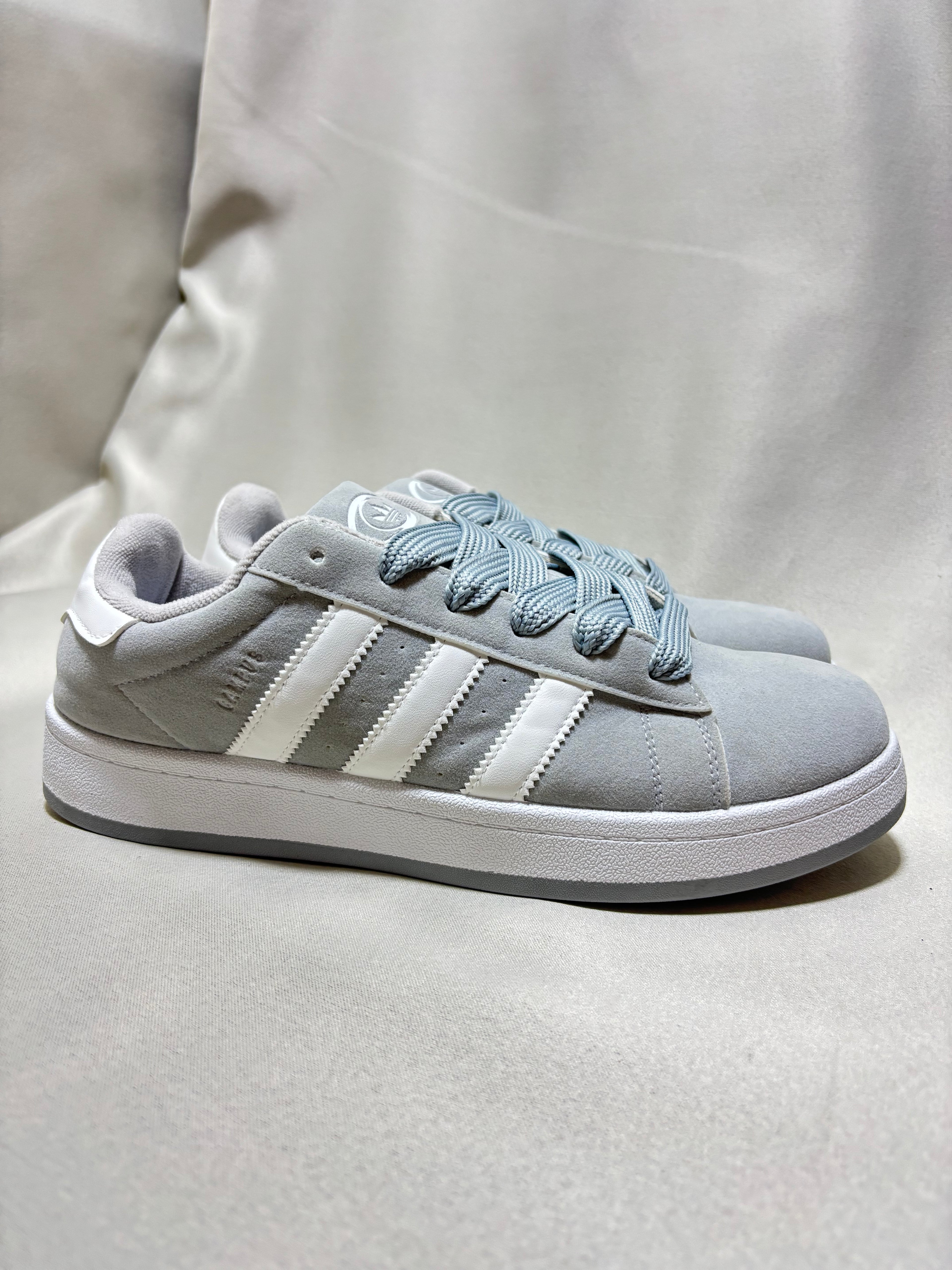 Adidas campus