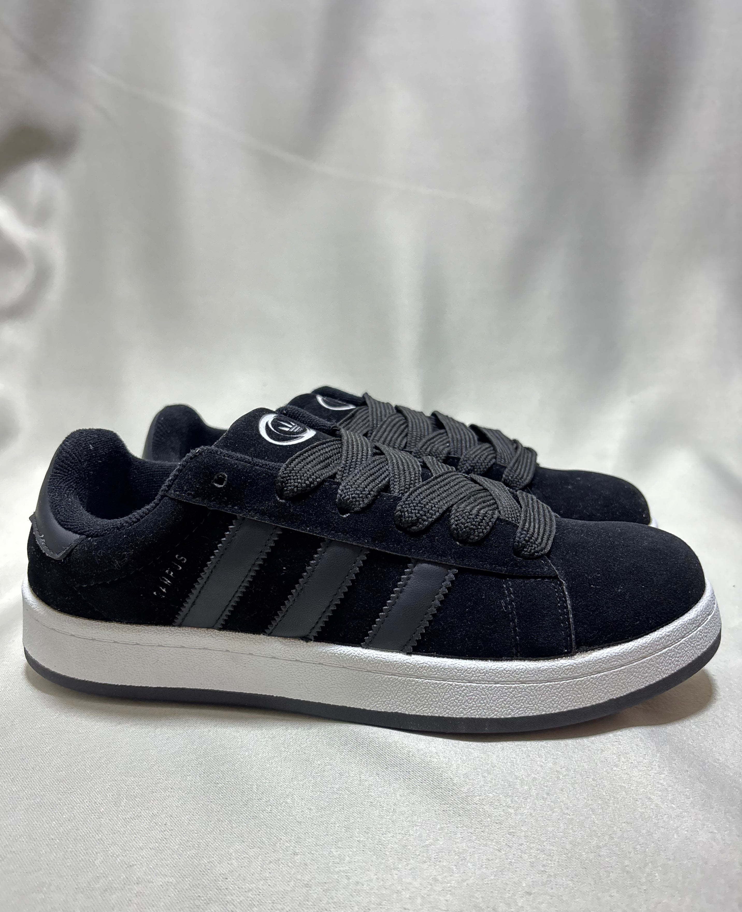 Adidas campus