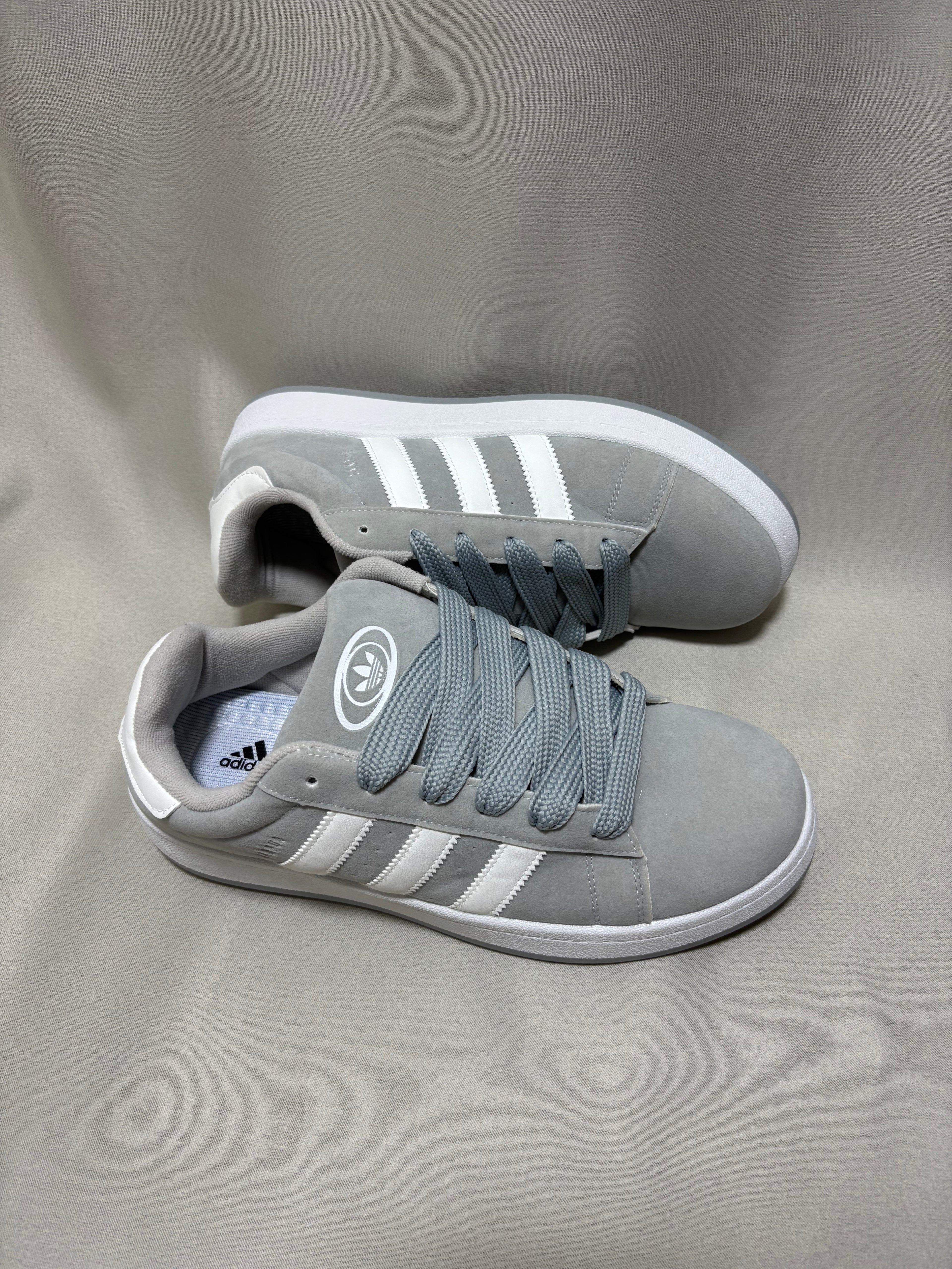 Adidas campus